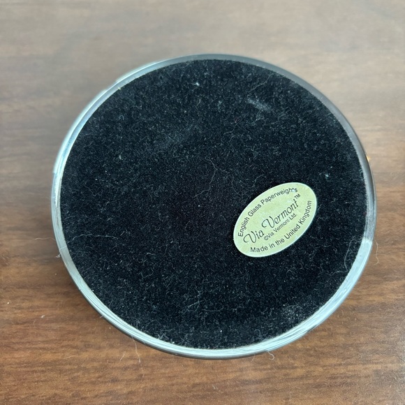 Via Vermont Glass Paperweight - Picture 5 of 5